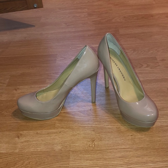 Heels - Picture 2 of 3